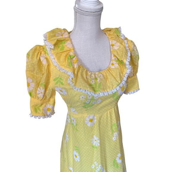 Vintage 1960s Daisy Dress Yellow Maxi Dress Prarie Cottage Core Small - Picture 3 of 16